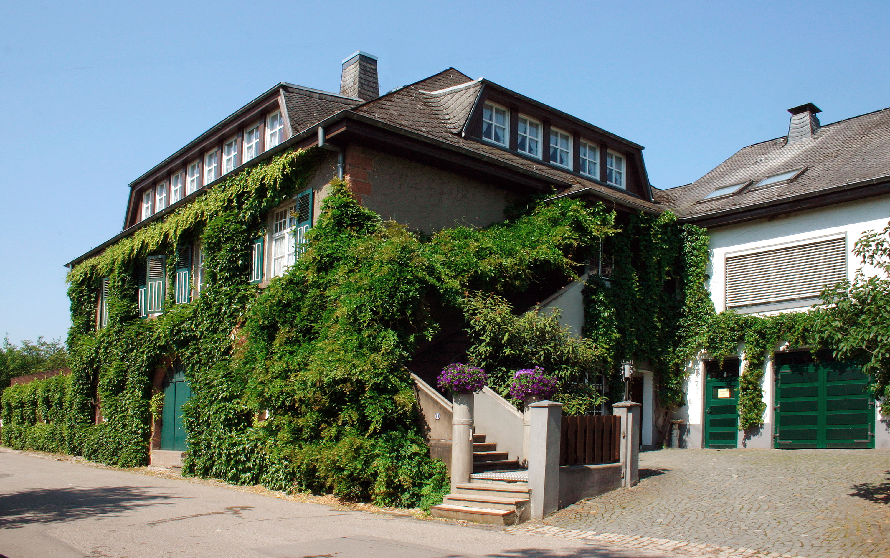 Schmitt Söhne Wines parents house | Schmitt Söhne Wines